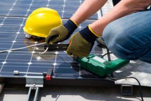 instalação de sistema solar fotovoltaico